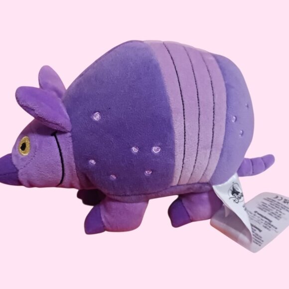 Disney  Jessies Criter Carousel Armadillo Plush Toy  "9" - Picture 5 of 6
